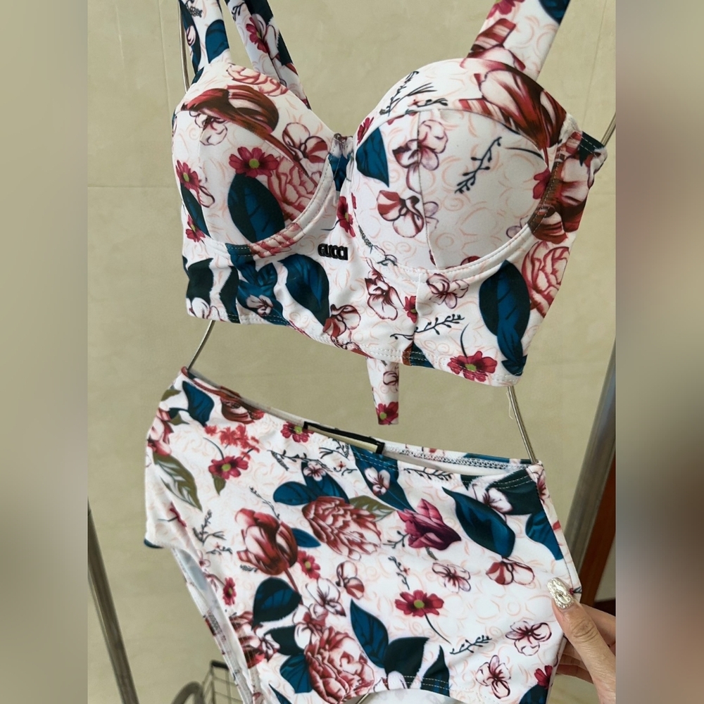 Gucci Floral Bikinis Set - Picture 2 of 7